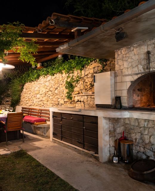 Apartments With Parking Space Klis, Split - 16979 Klis