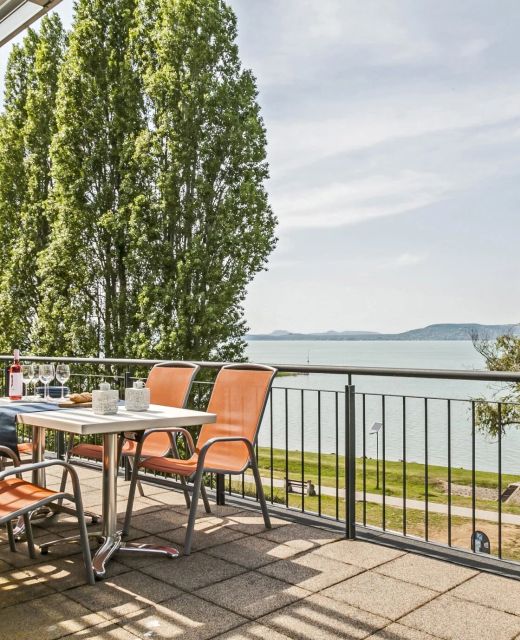 Panoramic Art Apartment with jacuzzi Balatonlelle