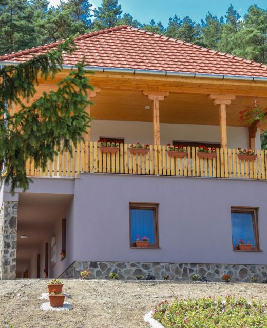 Petróczy István Polgári Védelmi Kiképző Bázis Apartman Kovácsvágás