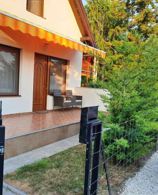 Szófia Apartman a Balatonnál Lovas