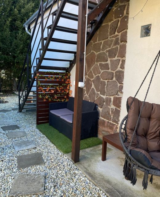 Flóra Apartman a Balatonnál Lovas
