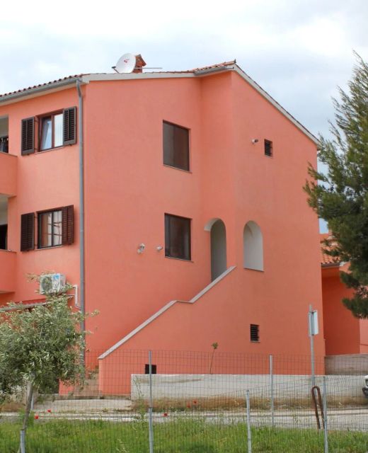 Apartments With Parking Space Pula - 10429