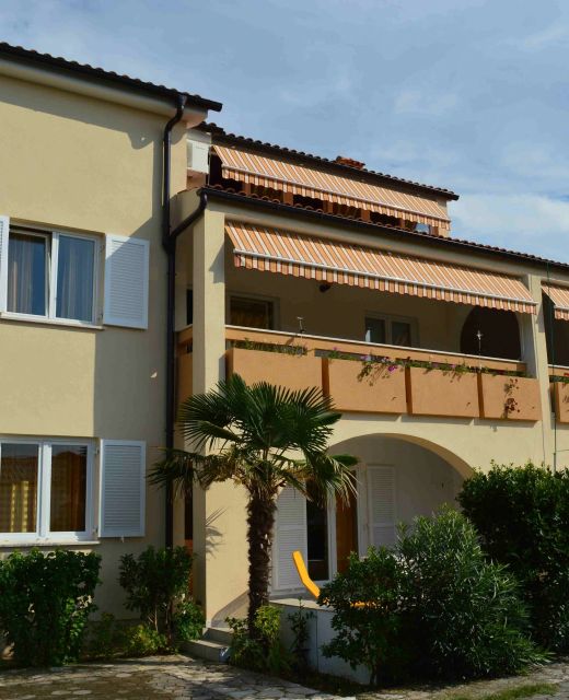 Apartments With Parking Space Punat, Krk - 16307 Punat