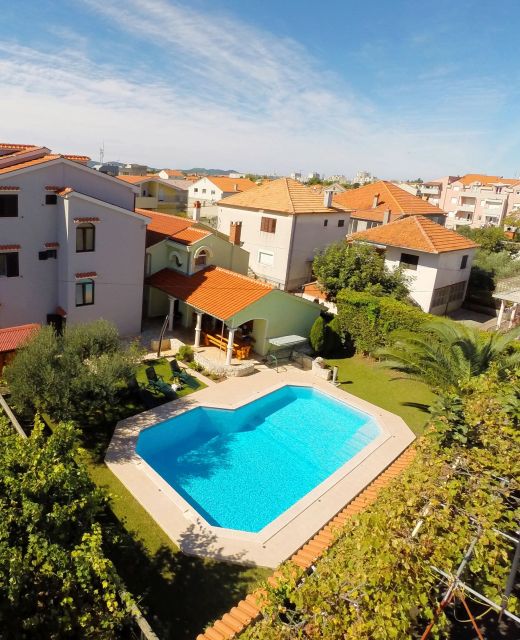 Family-friendly Apartments With Swimming Pool Zadar - 16336