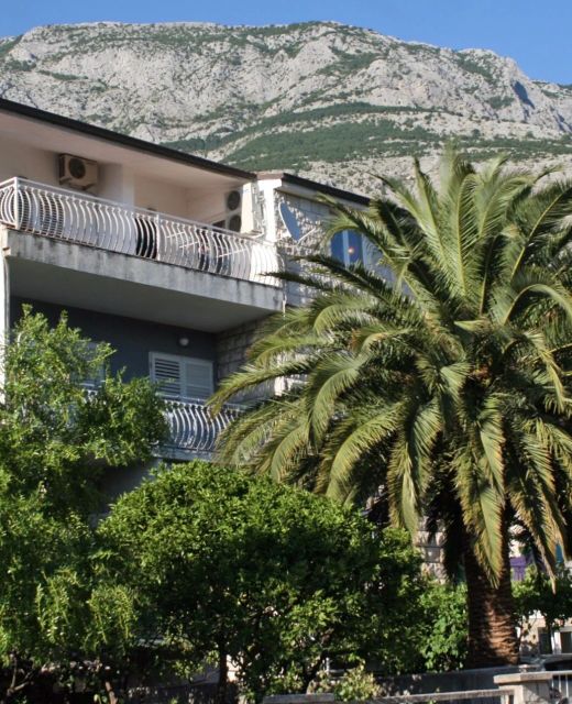 Apartments With Parking Space Makarska - 16521