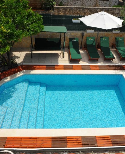 Seaside Apartments With A Swimming Pool Sutivan, Brač - 16846 Sutivan