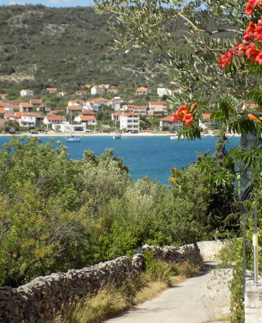 Apartments By The Sea Vinišće, Trogir - 16928 Vinišće