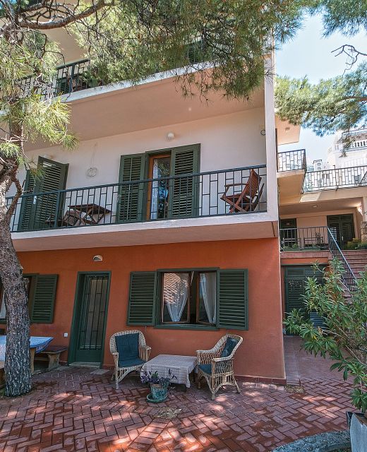 Apartments By The Sea Brela, Makarska - 16950 Brela