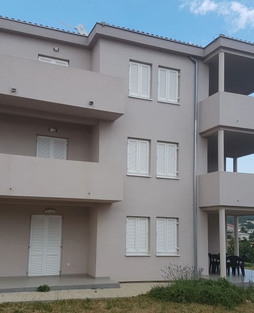 Apartments With Parking Space Novi Vinodolski - 16998