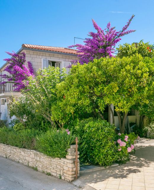 Apartments By The Sea Supetar, Brač - 17227 Supetar