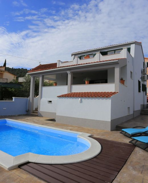 Seaside Family Friendly House With A Swimming Pool Slatine, Čiovo - 17231 Slatine