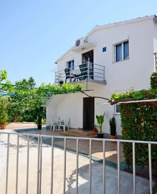 Apartments With Parking Space Rogoznica - 17318