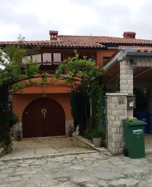 Apartments With Parking Space Banjole, Pula - 17398 Banjole