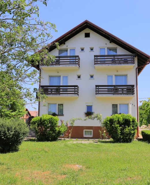 Rooms With A Parking Space Grabovac, Plitvice - 17419 Grabovac