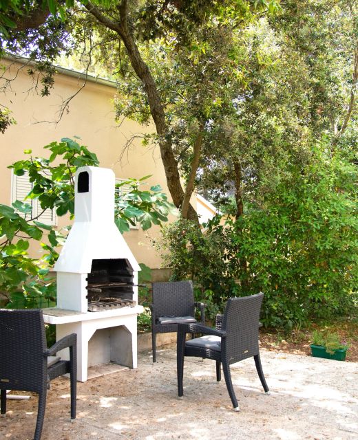 Apartments With Parking Space Artatore, Lošinj - 17591 Artatore
