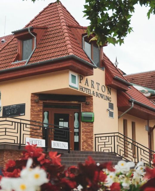 Parton Hotel & Bowling Tiszakécske
