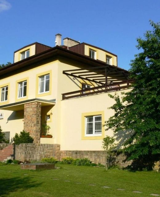Penzion Továrníkova vila Skuhrov nad Bělou