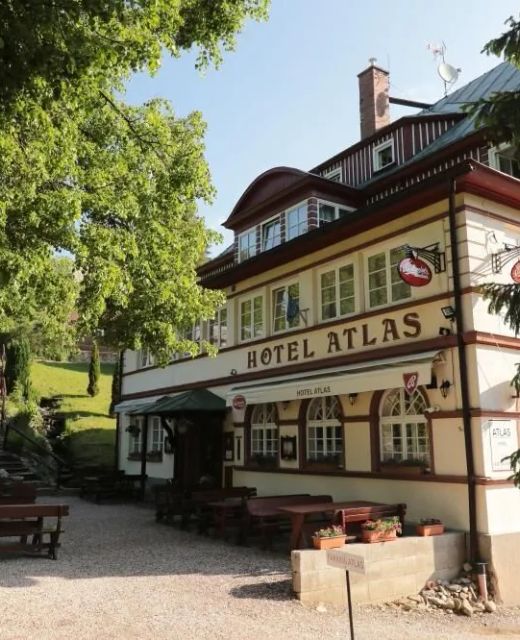Hotel Atlas a Penzion Domeček Pec pod Sněžkou