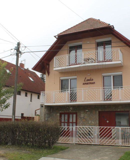 Lenke Apartmanház Balatonlelle
