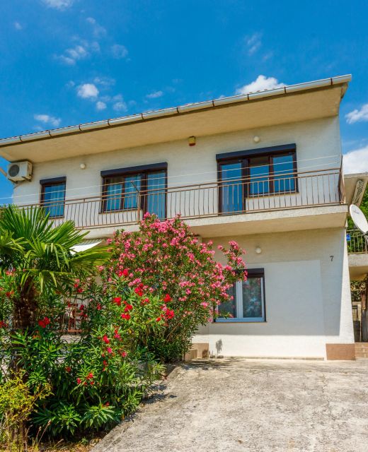 Apartments Arijana Dramalj