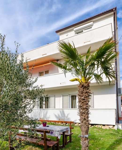 Apartments Nada Palit