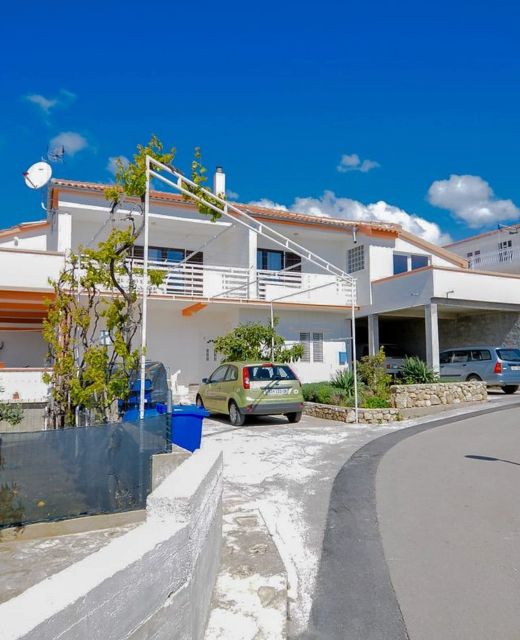 Apartments Sanja Tribunj