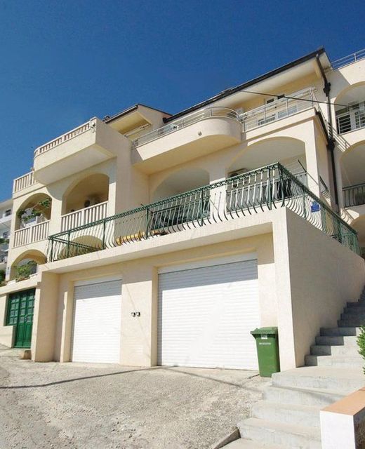 Apartments Pavlinović Makarska