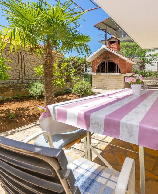 Apartments IvaT Rogoznica