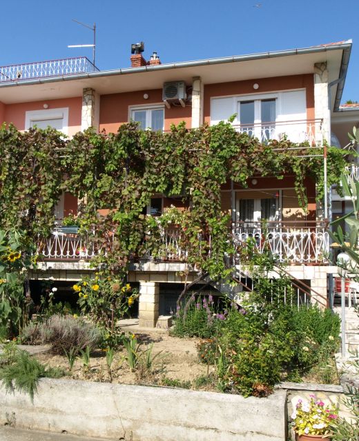 Apartments Darinka Beg Palit