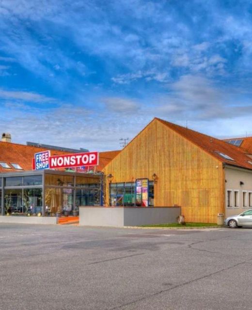 Hotel FreeShop, Hatě Chvalovice