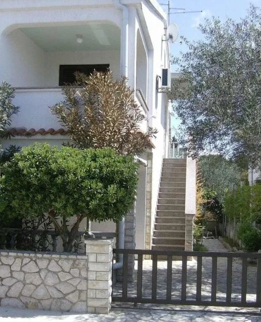 Apartments Sava Povljana