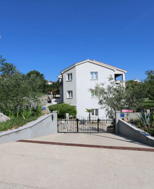 Apartments Mrakovcic Šilo