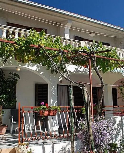 Apartments With Parking Space Rogoznica - 17907