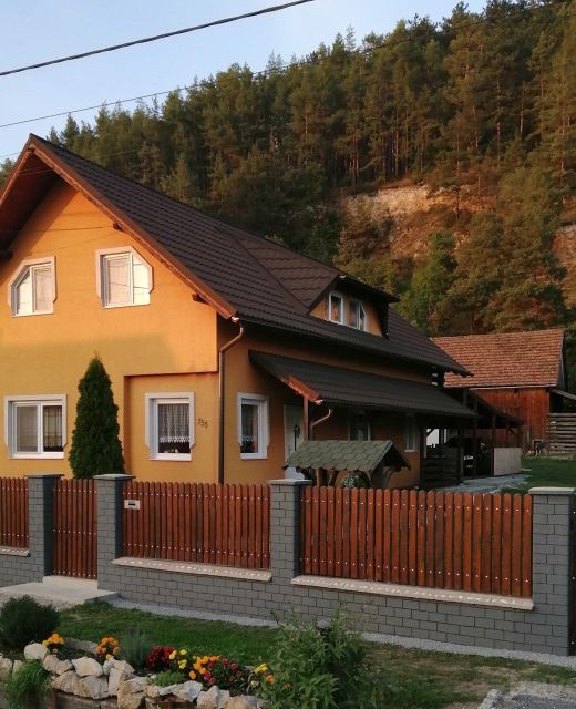 Casa de oaspeți Benkes Lăzarea