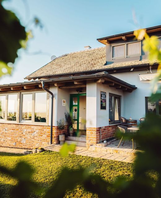 A Zöld Ajtós Ház Balatonlelle