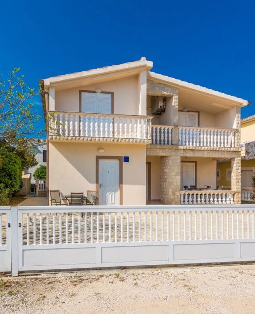 Apartments Bobeta Vir