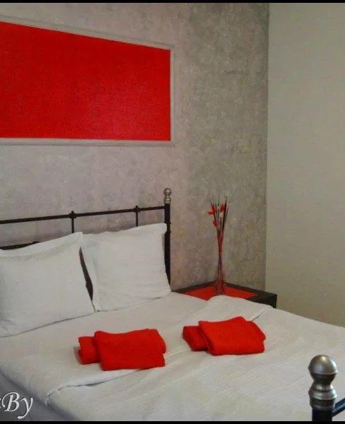 Apartament Studio Red & Black București