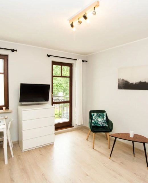 Komfortowe Studio z balkonem na spokojnym osiedlu