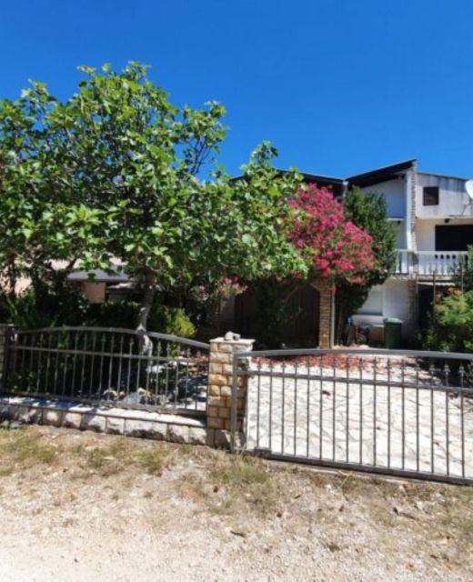 Apartment Lu Vir