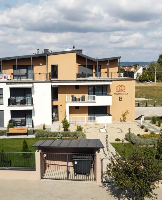 Paskom Apartmanház Nyergesújfalu