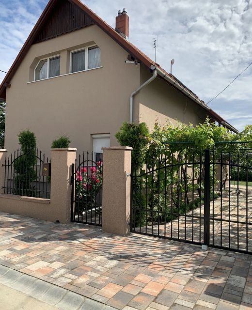 Liliom Apartman Mezőkövesd