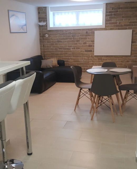 Orhidea Szuterén Apartman Győr