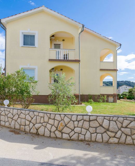 Apartments Alex Lopar