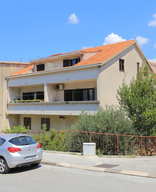 Apartments With WiFi Split - 18336