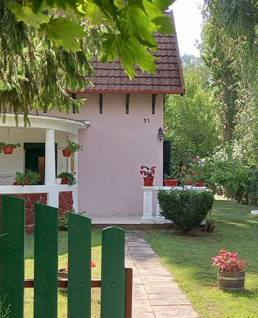 Holdviola Nyaralóház Balatonföldvár