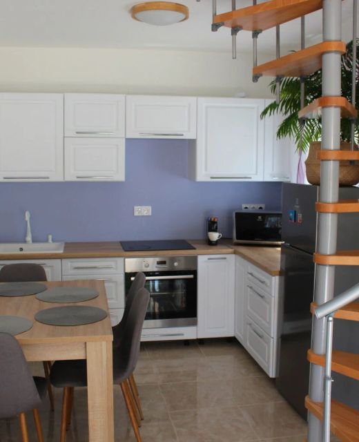 Hajnalka Apartman Balatonkenese