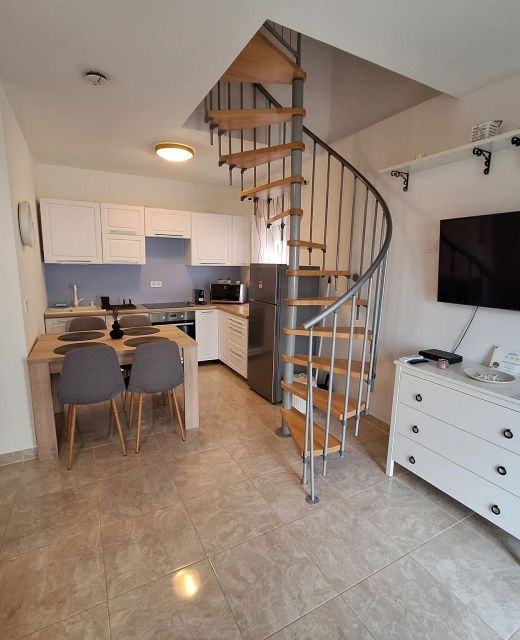 Hajnalka Apartman Balatonkenese