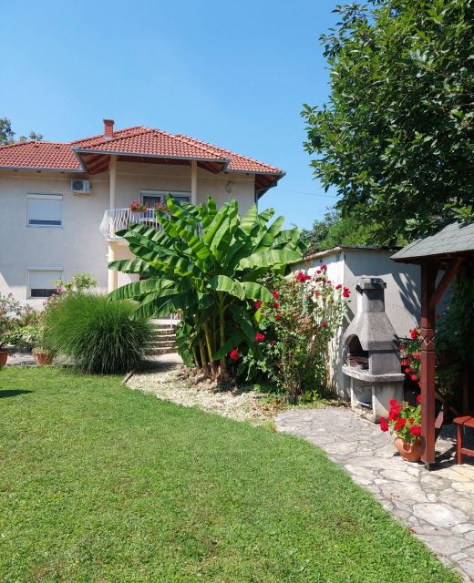 Szilvia Apartmanház Harkány