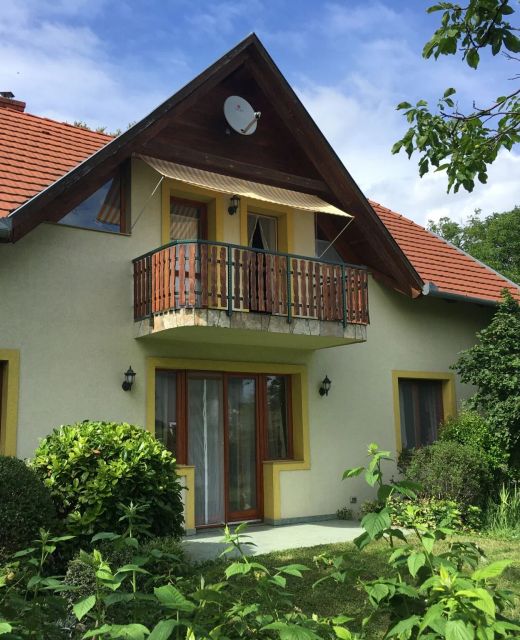 Napraforgó Apartman Gyenesdiás