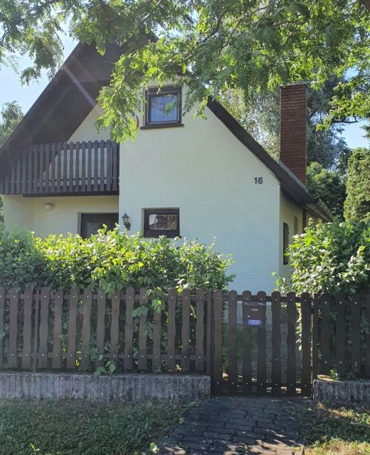 Fibu Lak Üdülőház Balatonszárszó